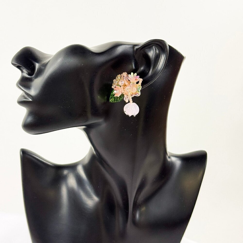 BRAND NEW IN BOX MULTI COLOR BEADED FLORAL EARRINGS SET